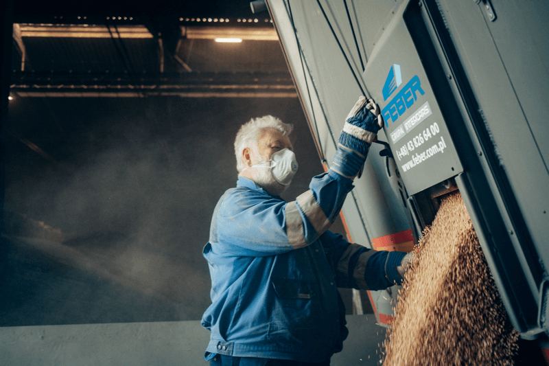 Mitarbeiter im Hafen Vierow